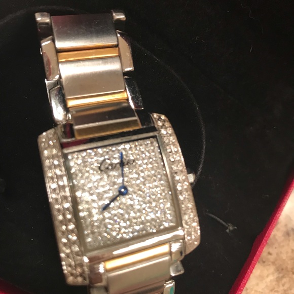 Watch - Picture 2 of 3